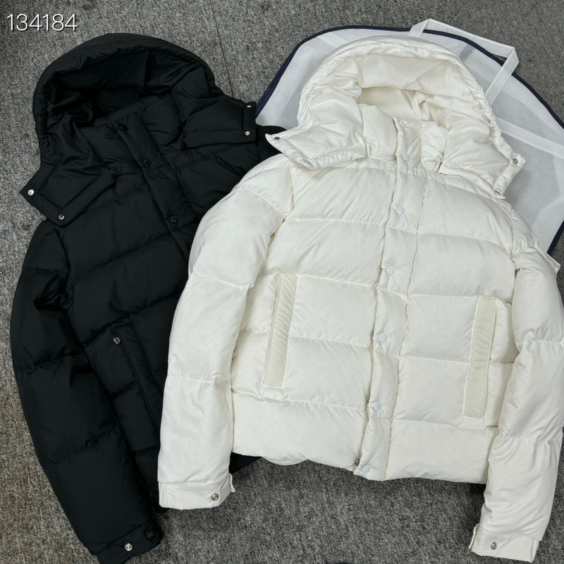 Moncler sz1-5 26yr50