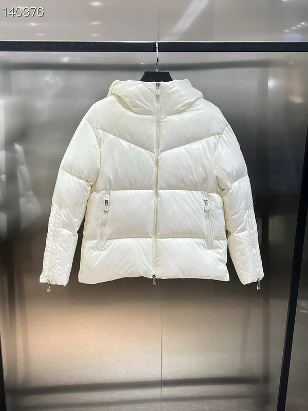 Moncler sz1-4 26yr90