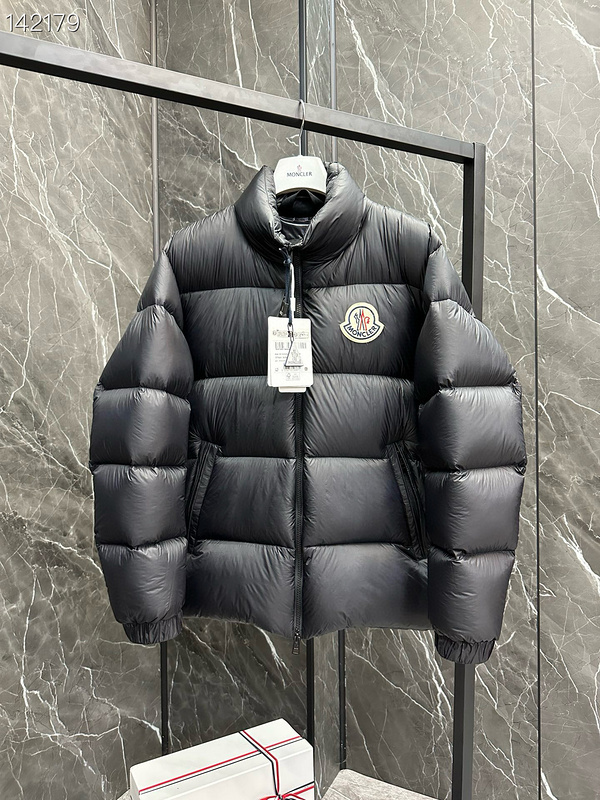 Moncler sz1-5 26yr198