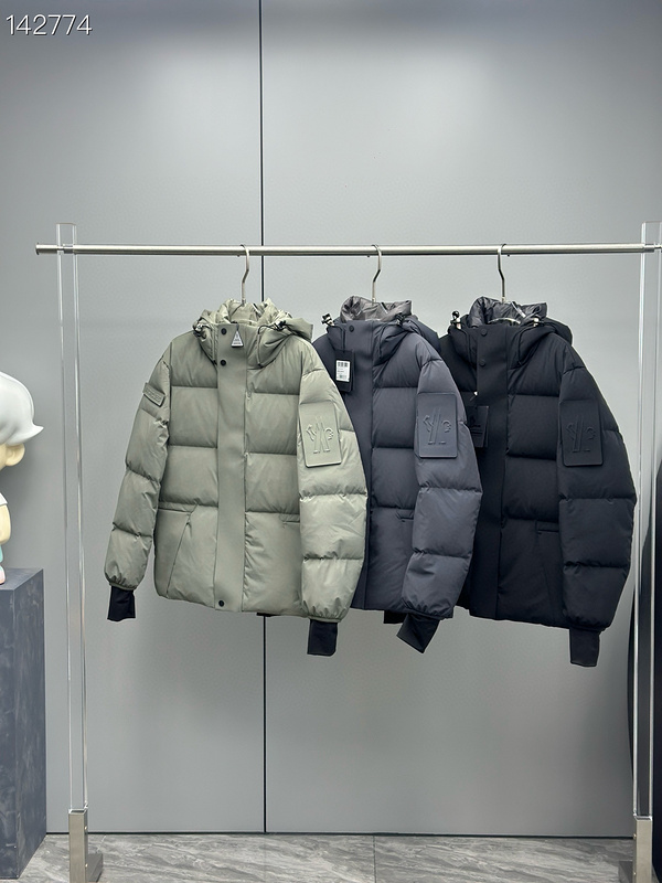 Moncler sz1-5 26yr243
