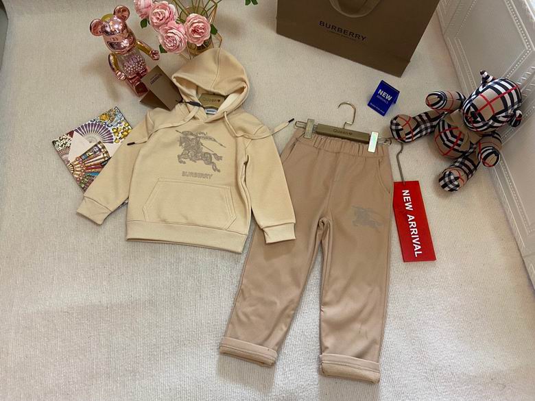 Burberry sz110-160 379